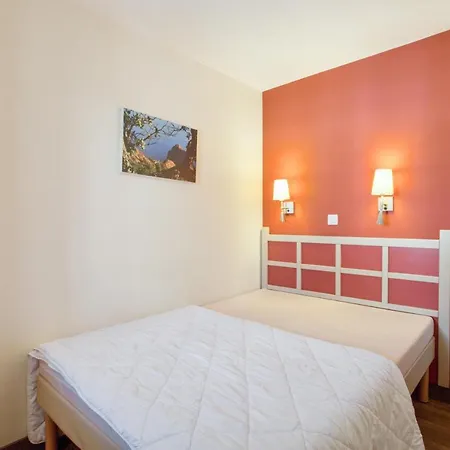 Apartment Le Village De Cap Esterel - Maeva - Climatise 2 Pieces 5 Personnes Selection Mae-1255 *